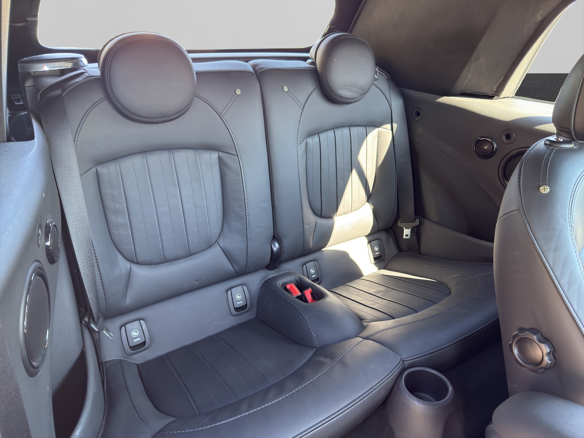 MINI John Cooper Works Cabriolet Steptronic-image-14