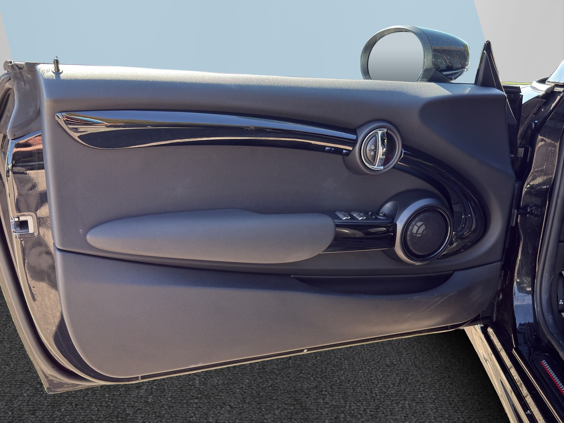 MINI John Cooper Works Cabriolet Steptronic-image-20