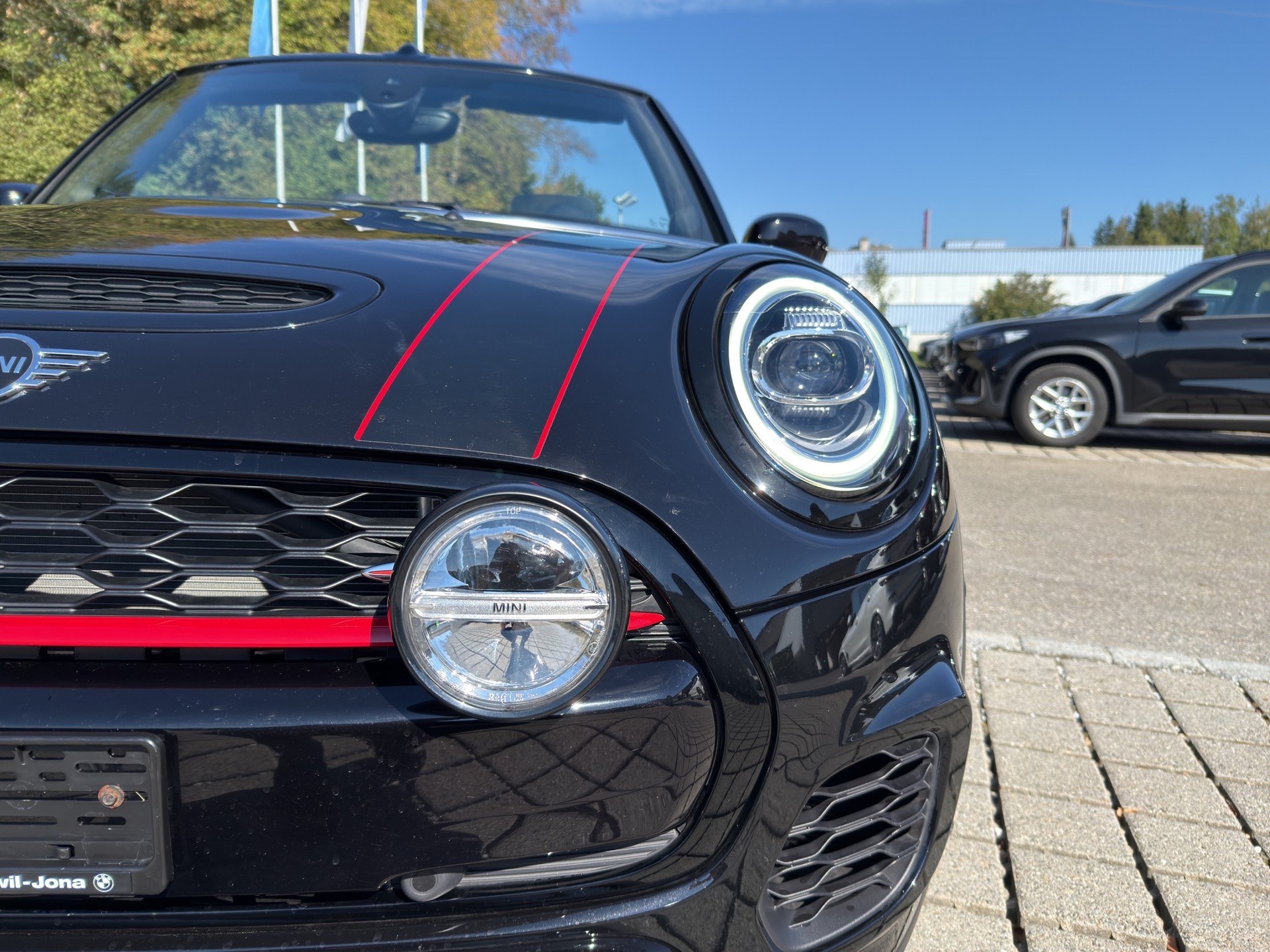 MINI John Cooper Works Cabriolet Steptronic-image-19