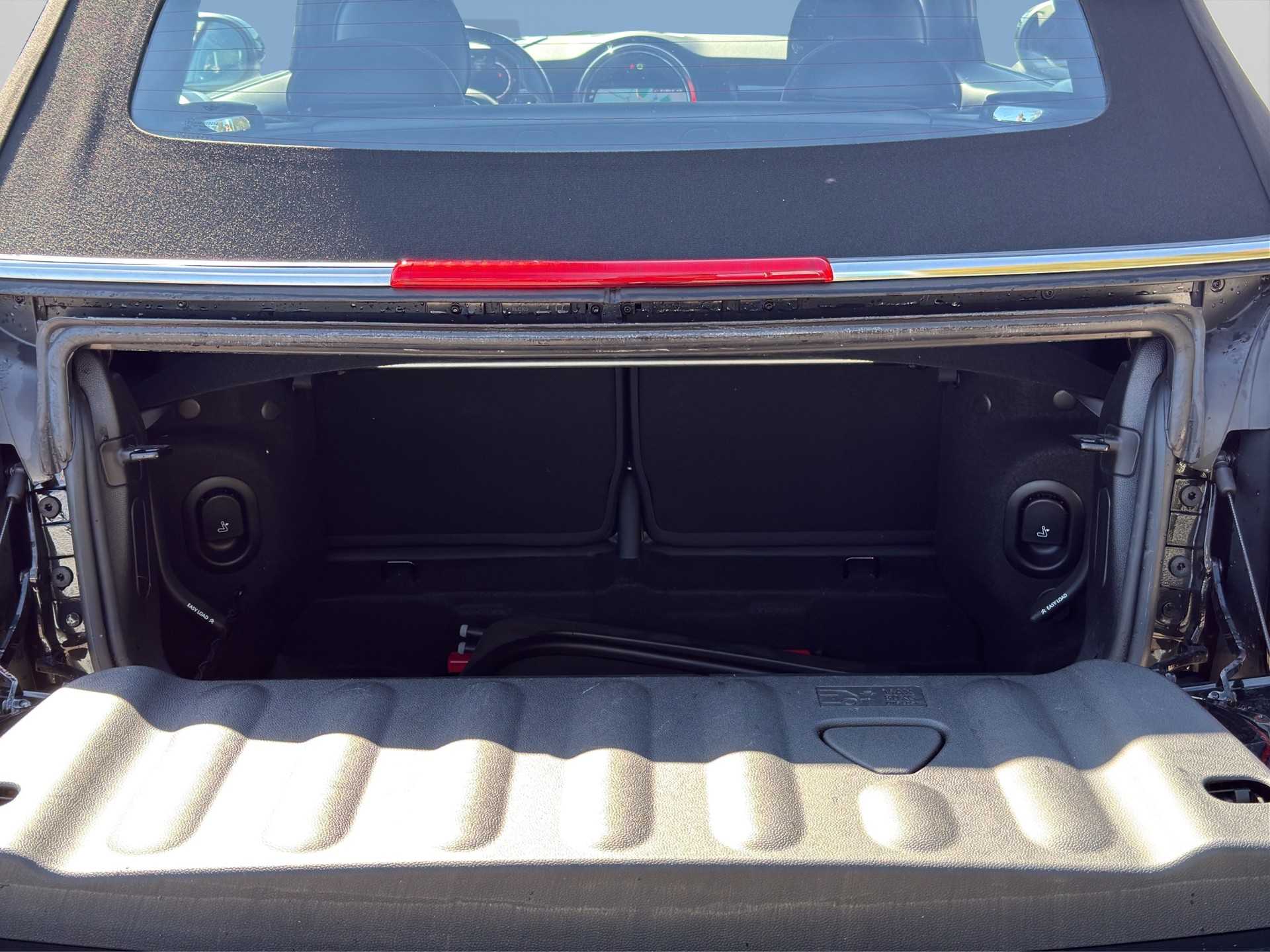 MINI John Cooper Works Cabriolet Steptronic-image-23