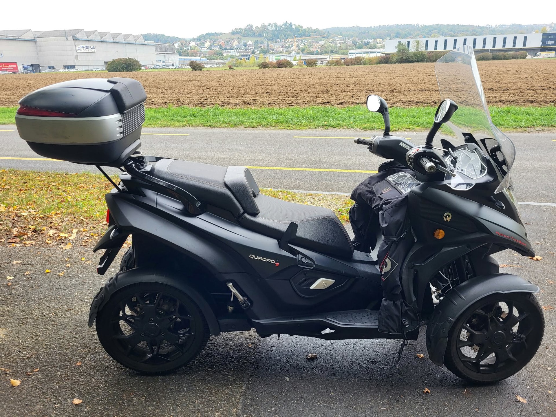 QUADRO 4-image-0