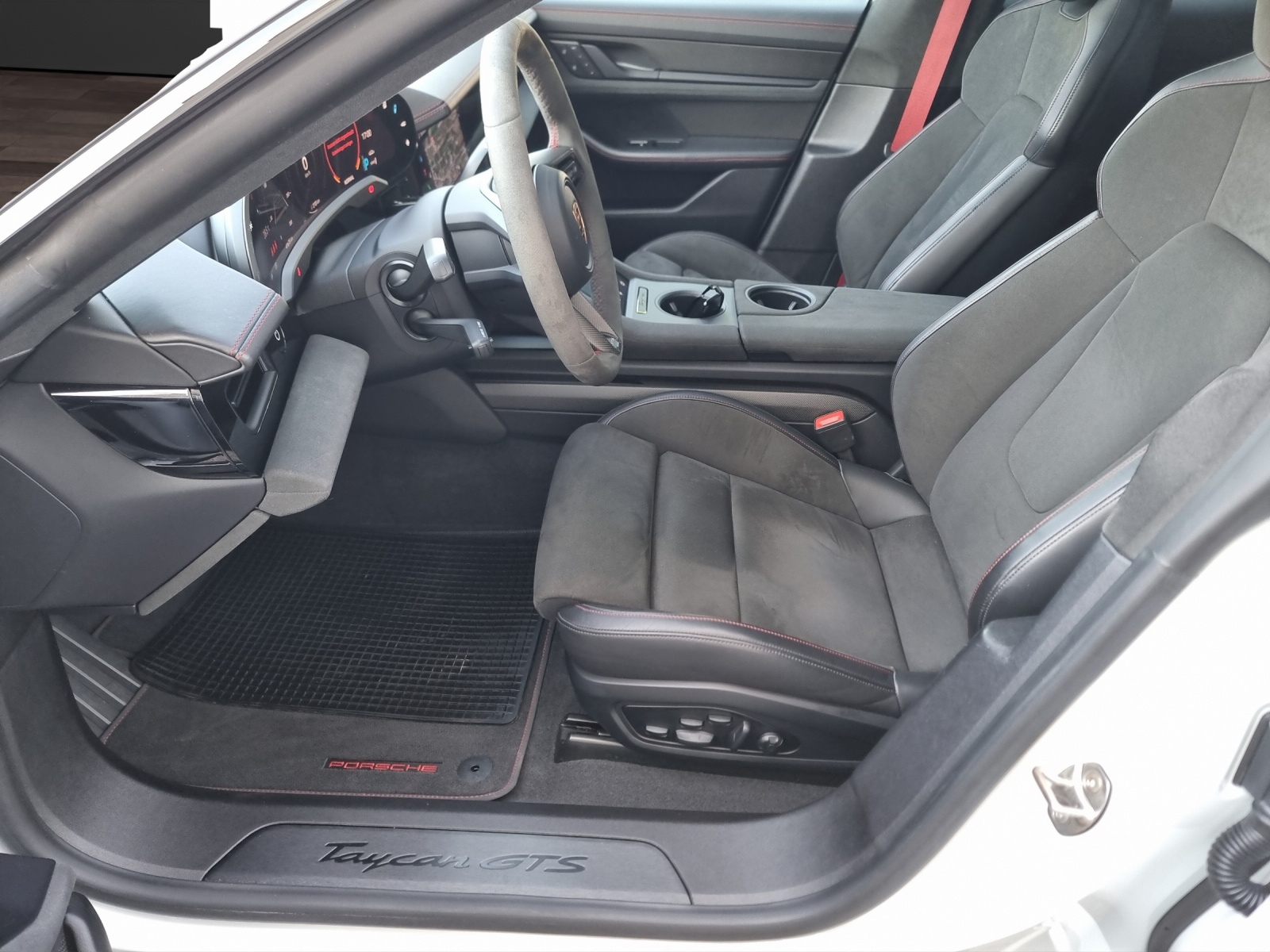 PORSCHE Taycan GTS Sport Turismo Performance Plus 93,4kWh-image-8