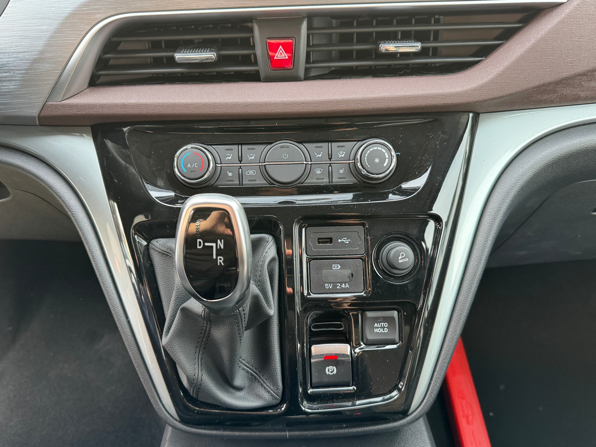 JAC M3ev-image-11