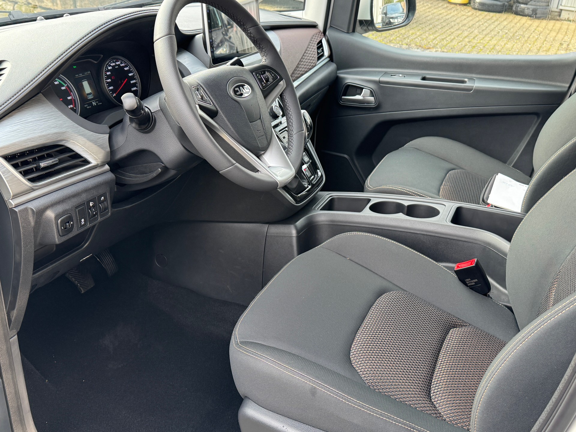 JAC M3ev-image-8
