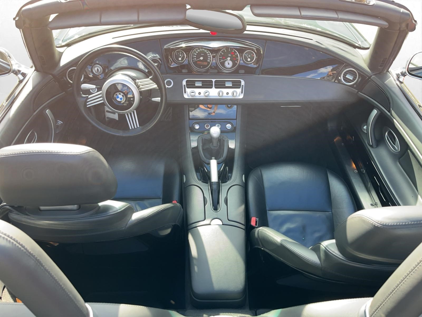 BMW Z8 5.0 V8 Roadster-image-12