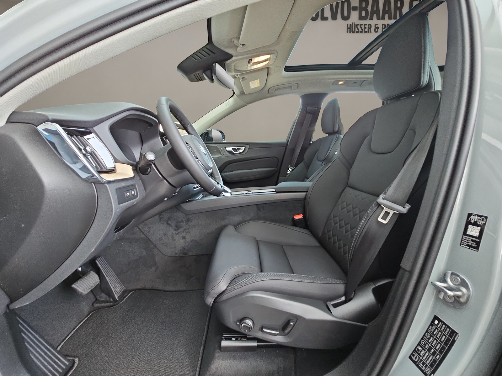 VOLVO XC60 2.0 T6 TE Plus Dark eAWD-image-9