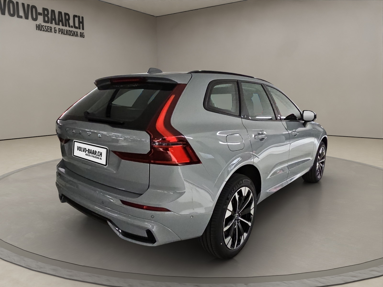 VOLVO XC60 2.0 T6 TE Plus Dark eAWD-image-4