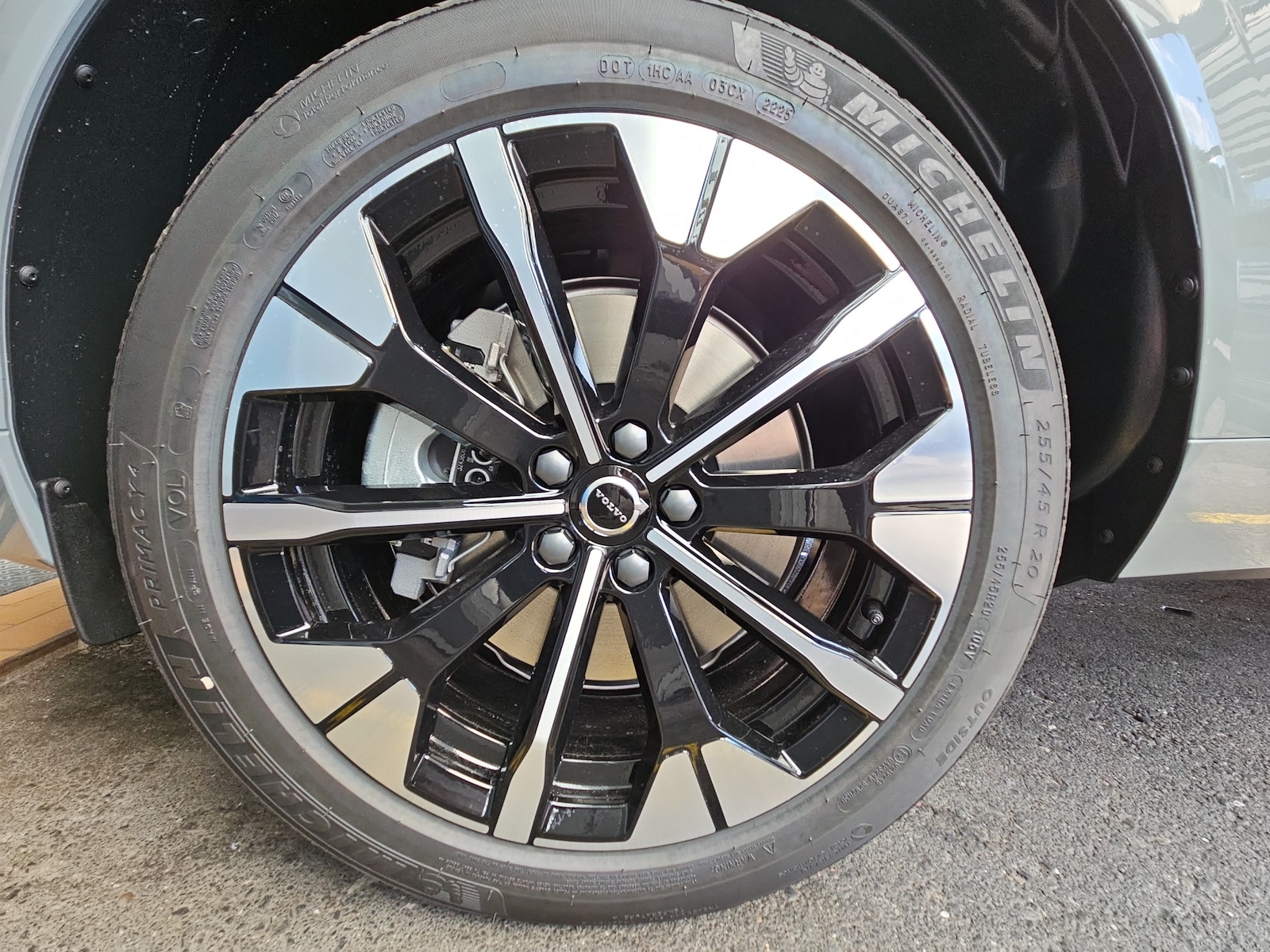 VOLVO XC60 2.0 T6 TE Plus Dark eAWD-image-8