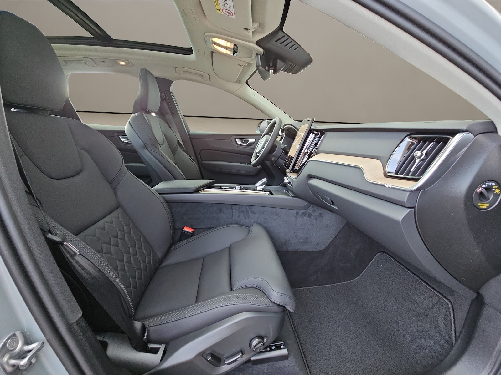 VOLVO XC60 2.0 T6 TE Plus Dark eAWD-image-11