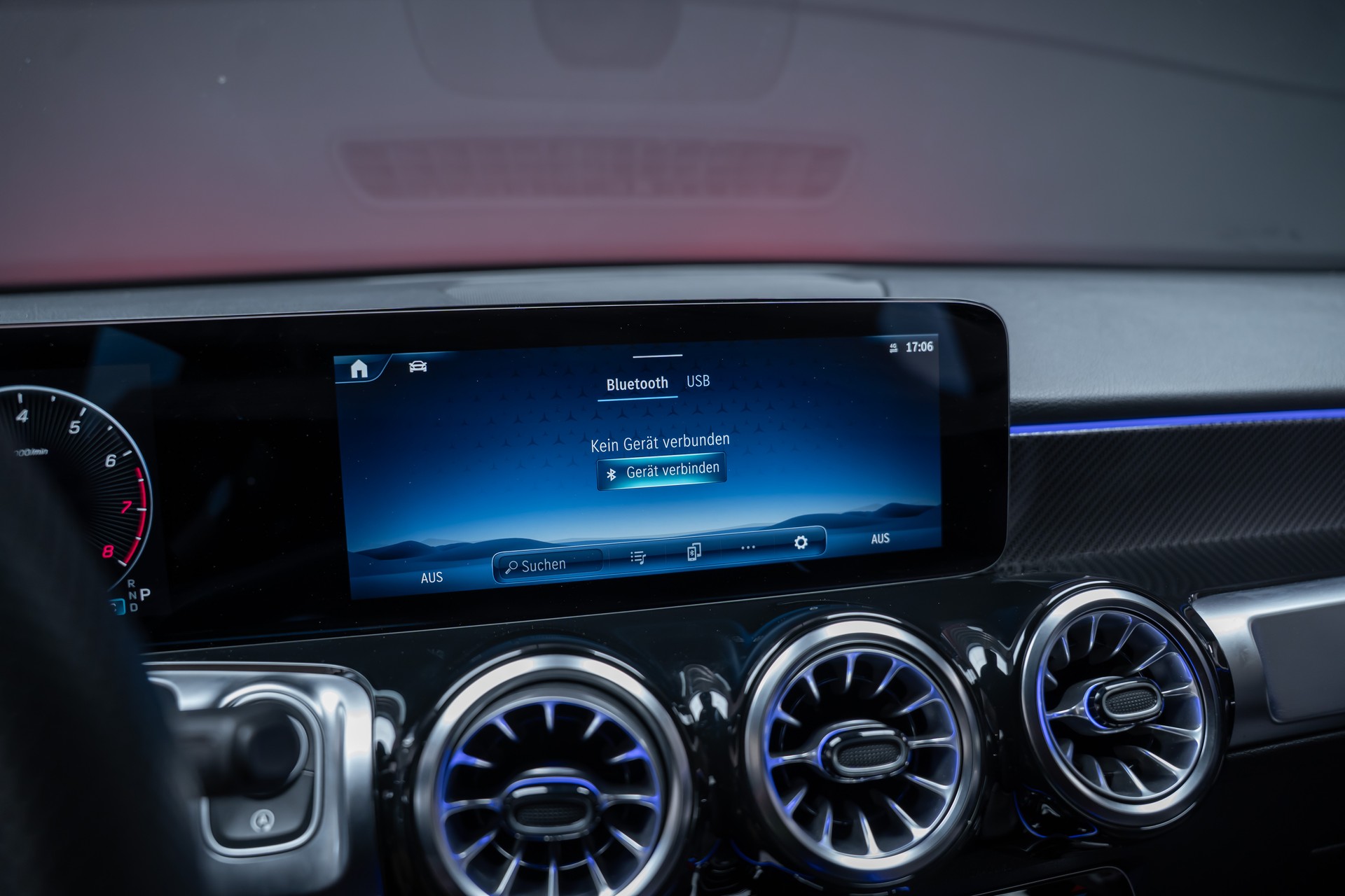 MERCEDES-BENZ GLB 250 AMG Line 4matic / Facelift / Rückfahrkamera / Ambientebeleuchtung-image-32