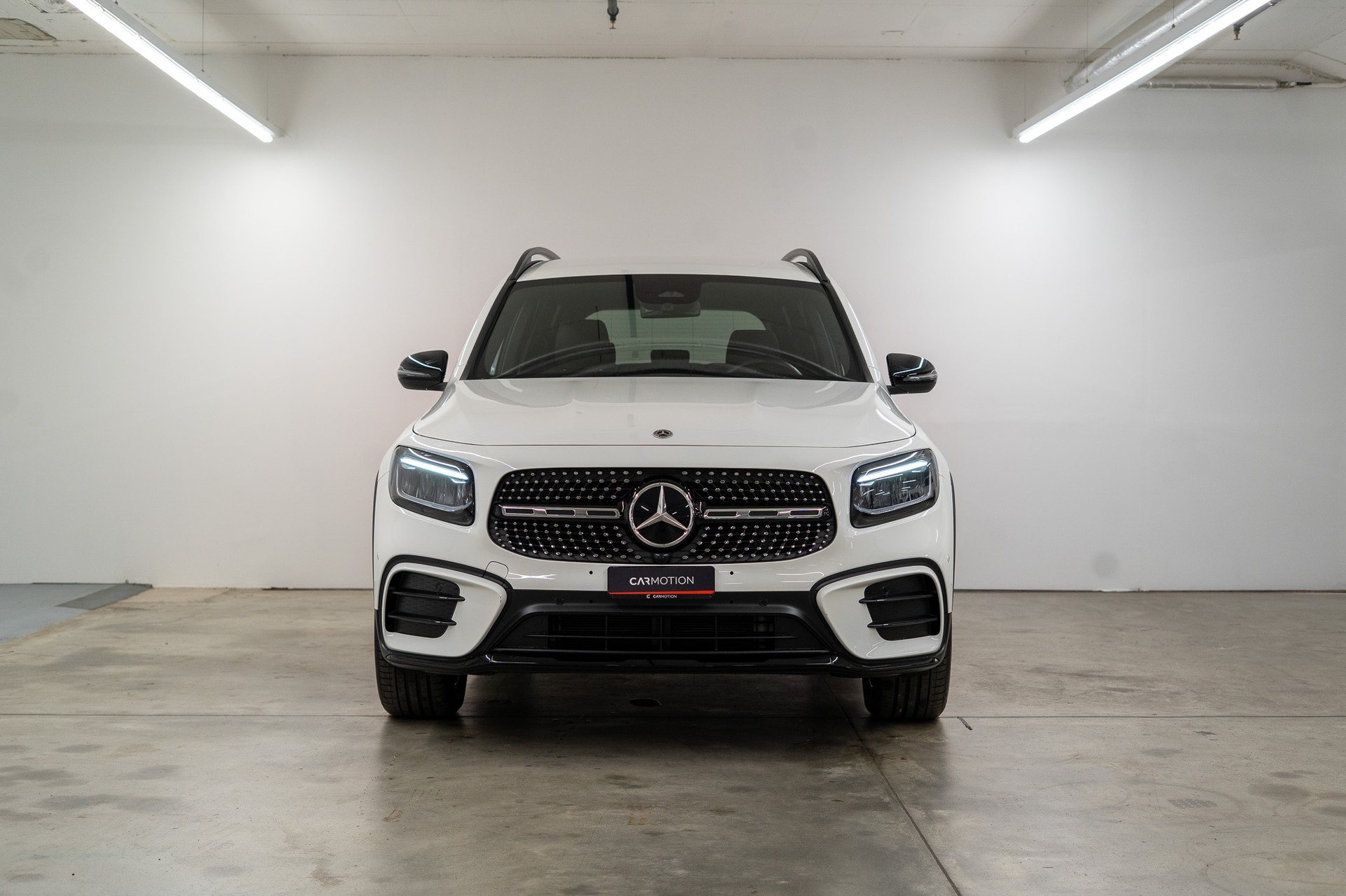 MERCEDES-BENZ GLB 250 AMG Line 4matic / Facelift / Rückfahrkamera / Ambientebeleuchtung-showroom-element-1