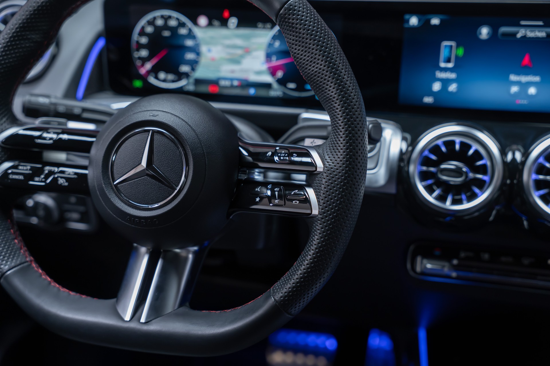 MERCEDES-BENZ GLB 250 AMG Line 4matic / Facelift / Rückfahrkamera / Ambientebeleuchtung-image-29