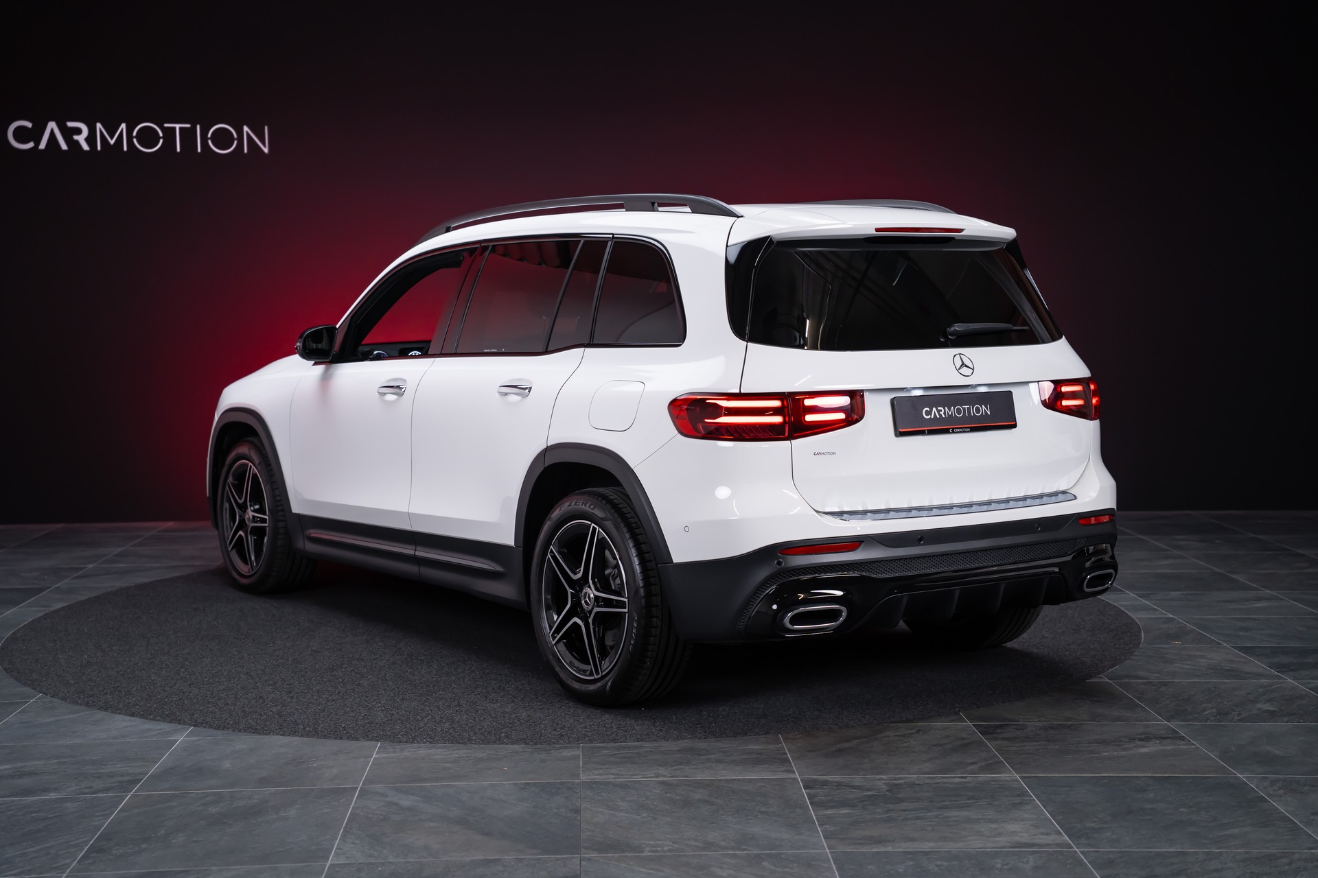 MERCEDES-BENZ GLB 250 AMG Line 4matic / Facelift / Rückfahrkamera / Ambientebeleuchtung-image-7