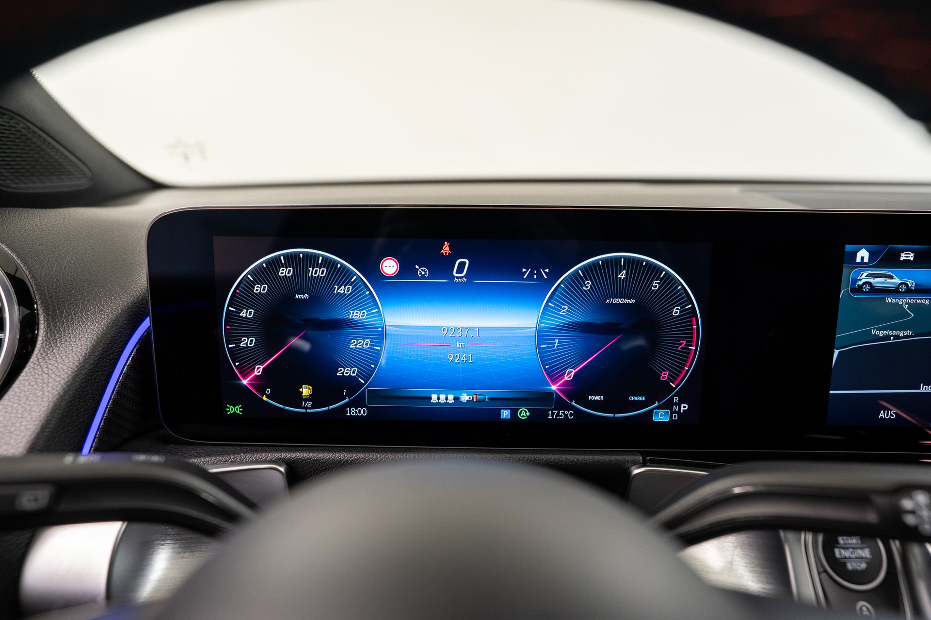MERCEDES-BENZ GLB 250 AMG Line 4matic / Facelift / Rückfahrkamera / Ambientebeleuchtung-image-19