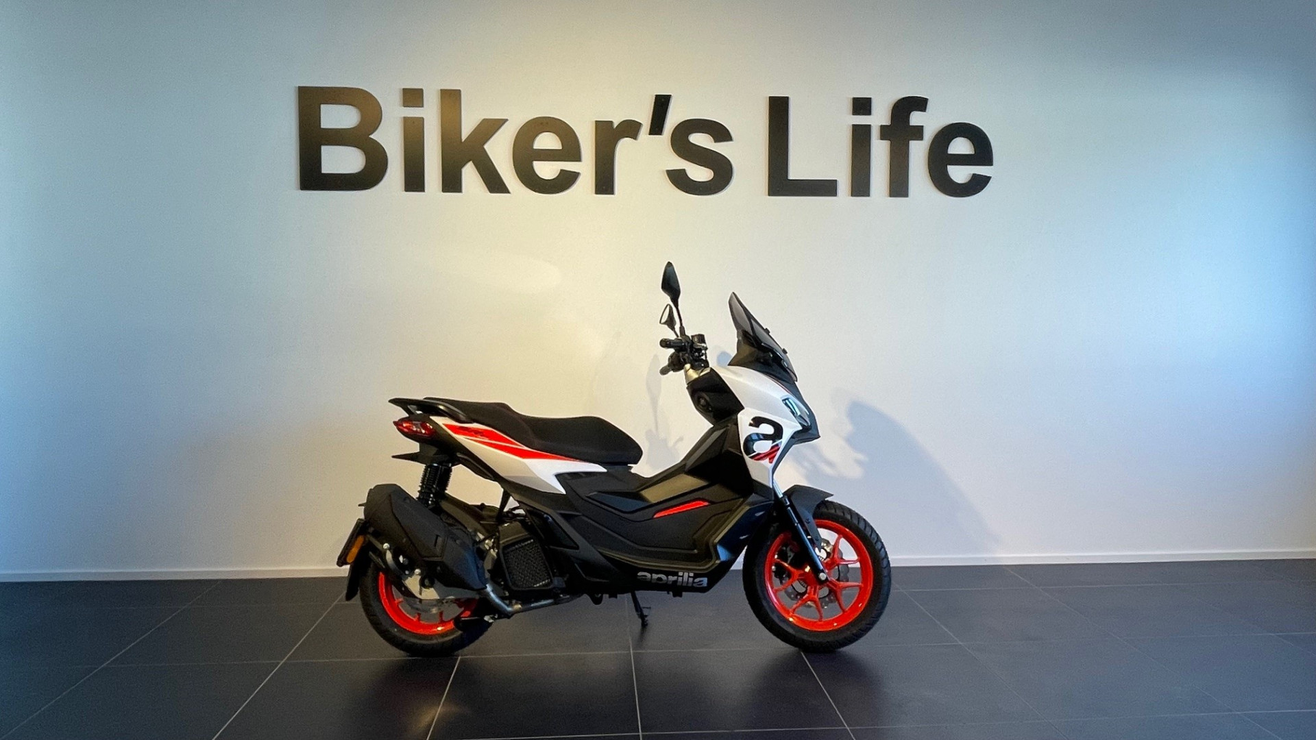 APRILIA SR GT 125 Sport-image-0