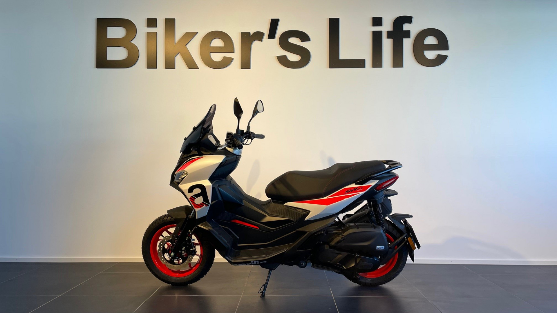 APRILIA SR GT 125 Sport-image-1