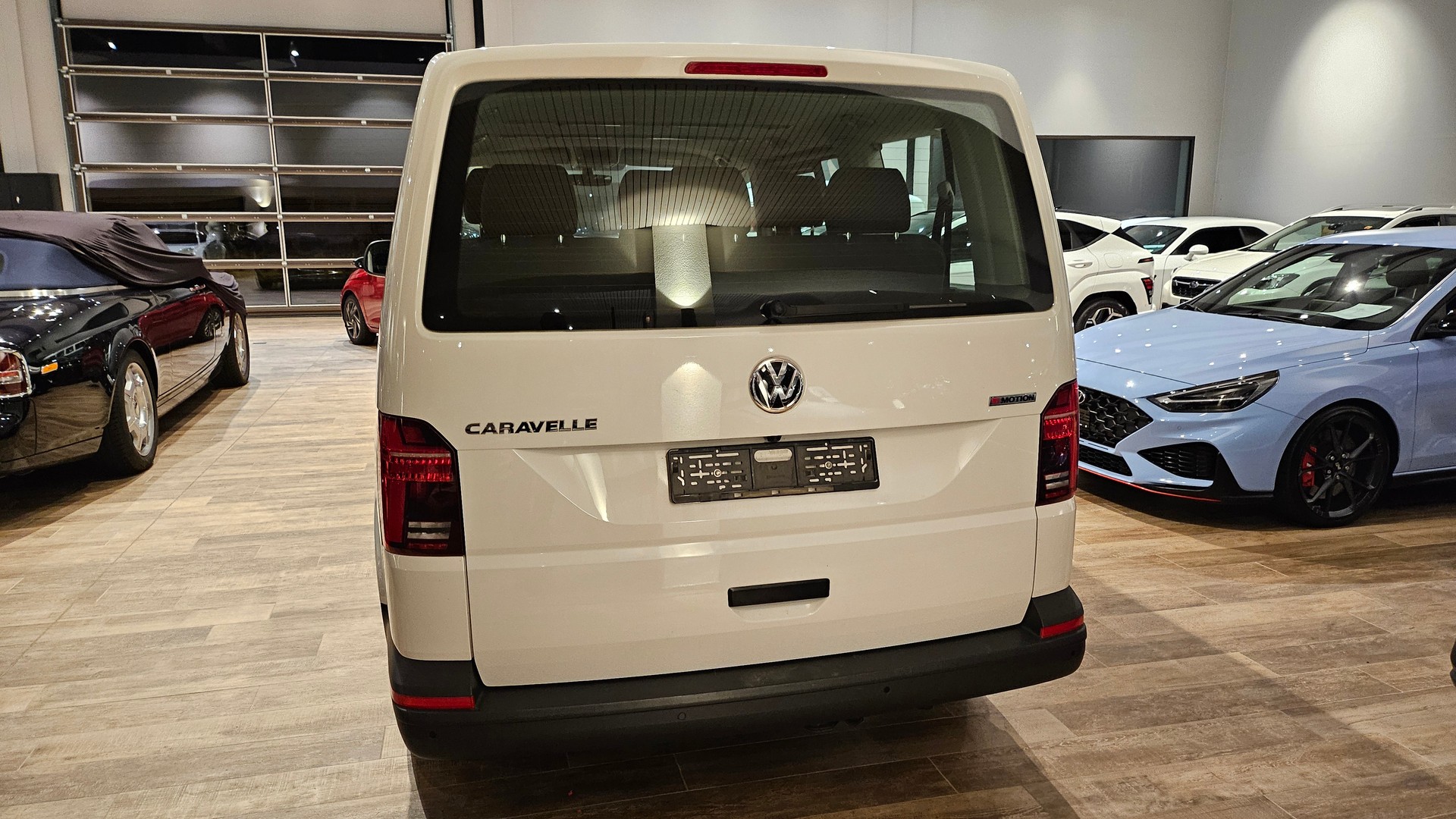 VW T6.1 Caravelle 2.0 TDI Trendline 4Motion LWBđ„ 4x4 8 PlĂ€tzer đ„Top Zustandđ„-image-10
