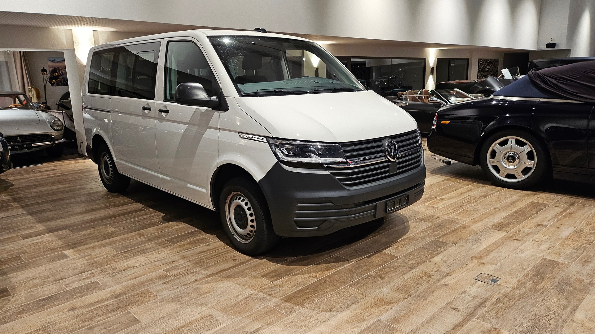 VW T6.1 Caravelle 2.0 TDI Trendline 4Motion LWBđ„ 4x4 8 PlĂ€tzer đ„Top Zustandđ„-image-4