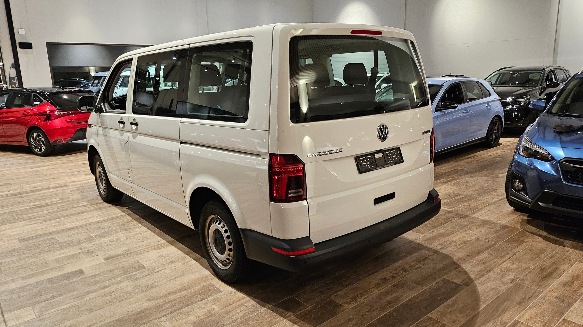 VW T6.1 Caravelle 2.0 TDI Trendline 4Motion LWBđ„ 4x4 8 PlĂ€tzer đ„Top Zustandđ„-image-12