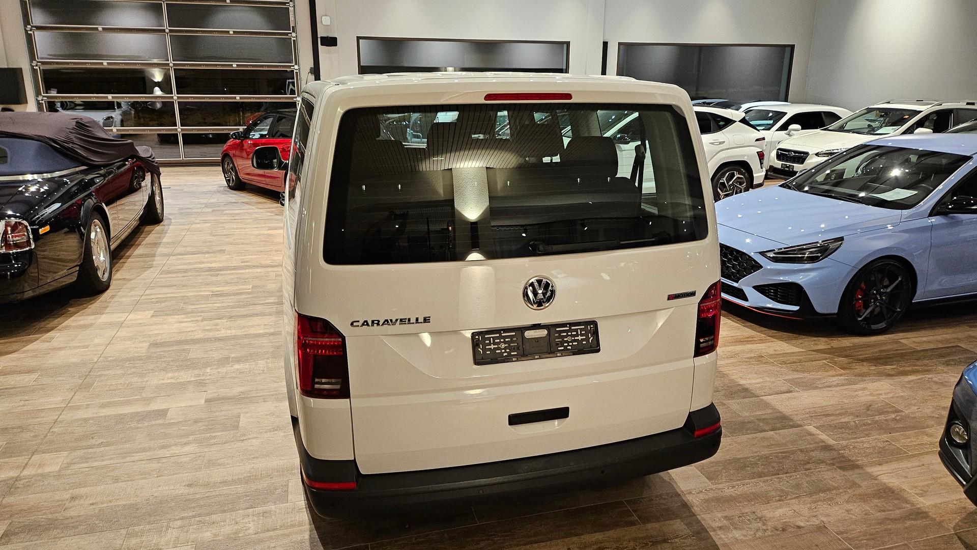 VW T6.1 Caravelle 2.0 TDI Trendline 4Motion LWBđ„ 4x4 8 PlĂ€tzer đ„Top Zustandđ„-image-11