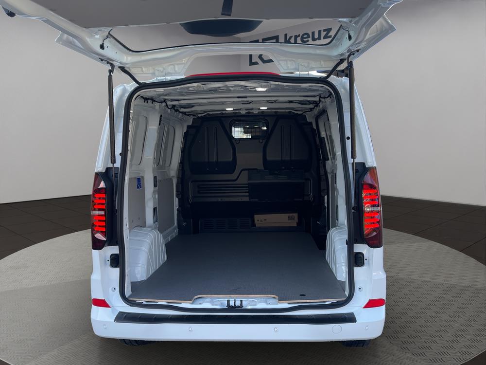 VW Transporter 2.0 TDI Automat-image-8