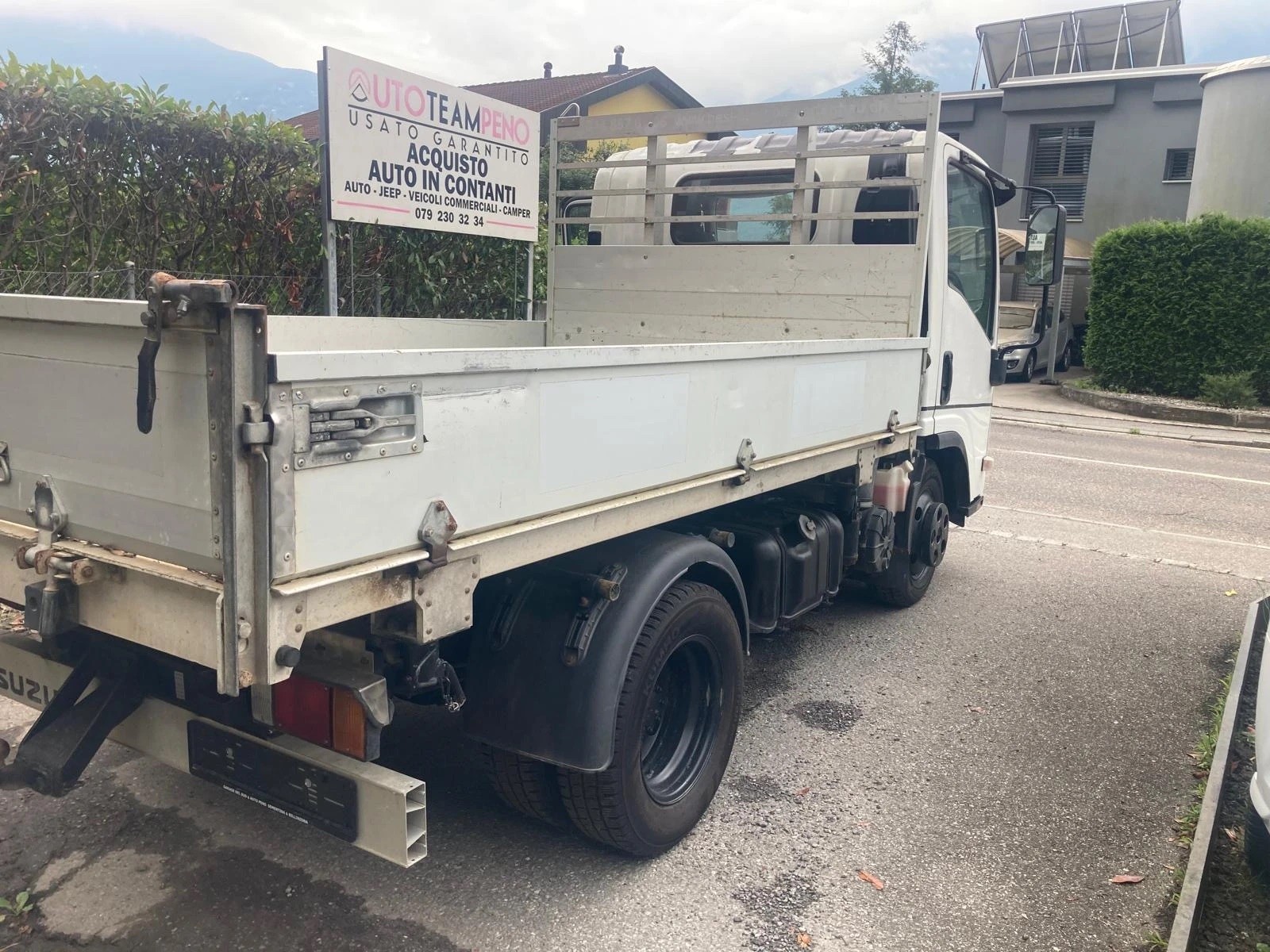 ISUZU NLR 85 - L 35 F Adaptor-image-7