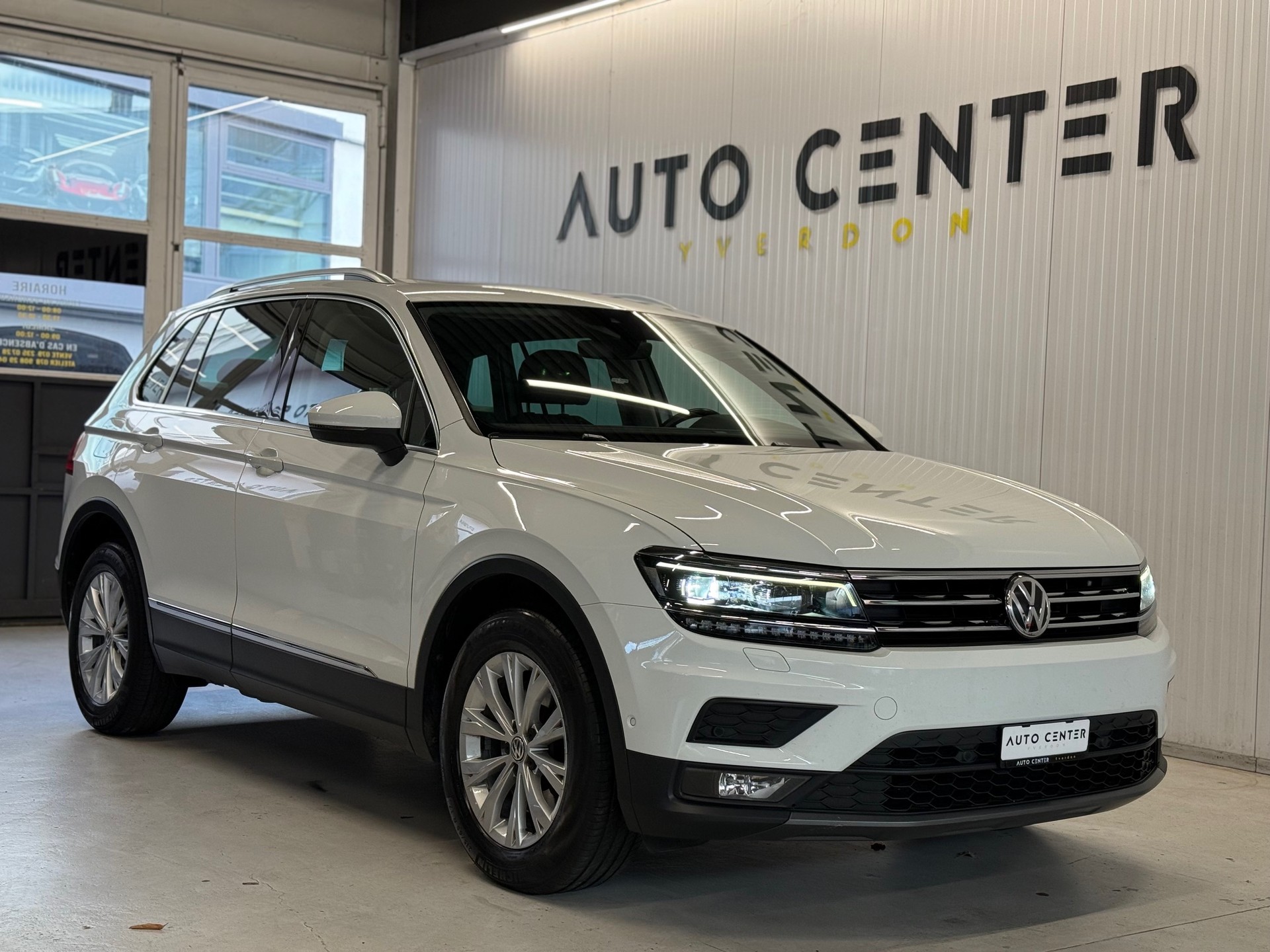 VW Tiguan 2.0TSI Comfortline 4Motion DSG-showroom-element-1
