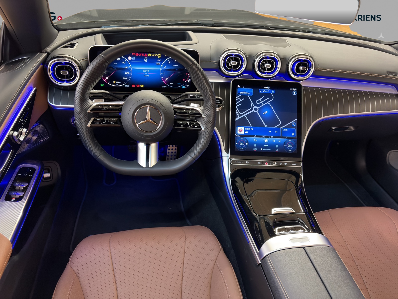 MERCEDES-BENZ CLE 200 4M - Cabrio - AMG / DISTRONIC / 360 Grad Kamera / Head-Up Display-image-11
