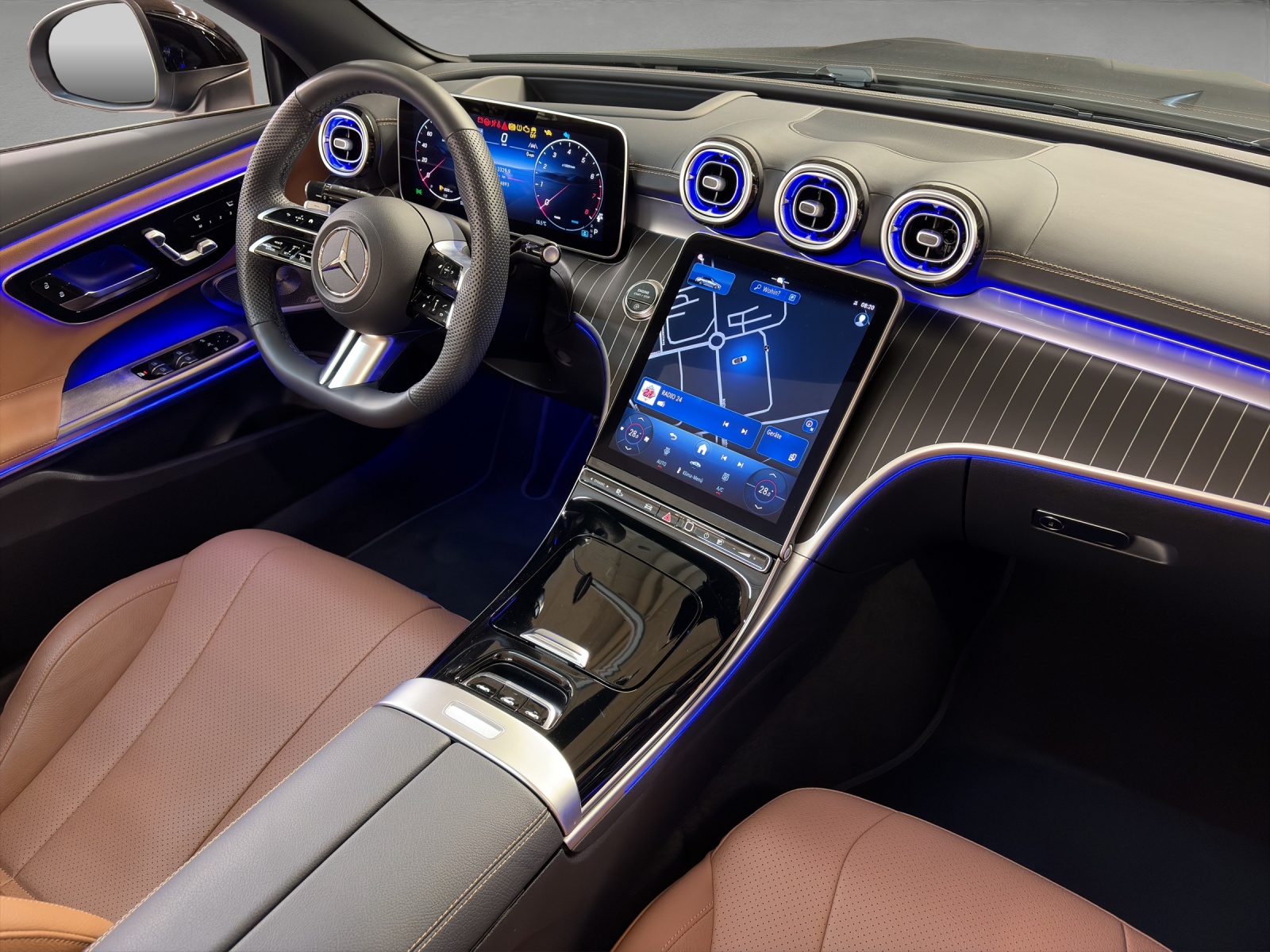 MERCEDES-BENZ CLE 200 4M - Cabrio - AMG / DISTRONIC / 360 Grad Kamera / Head-Up Display-image-13