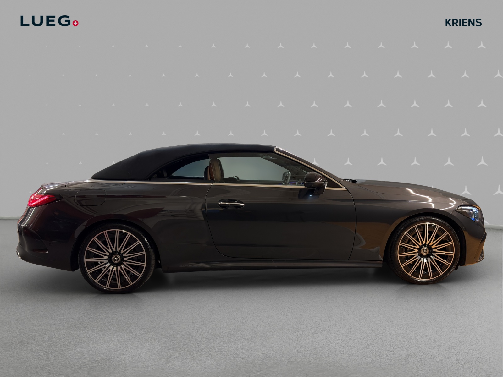 MERCEDES-BENZ CLE 200 4M - Cabrio - AMG / DISTRONIC / 360 Grad Kamera / Head-Up Display-image-5