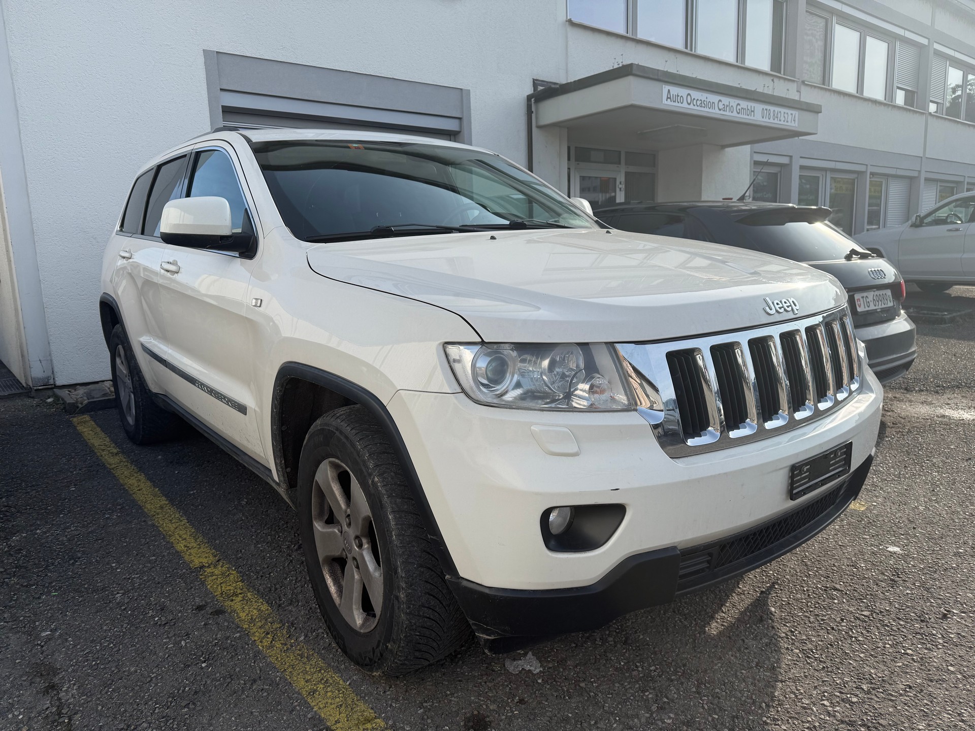 JEEP Grand Cherokee 3.0 CRD Laredo Automatic-image-1