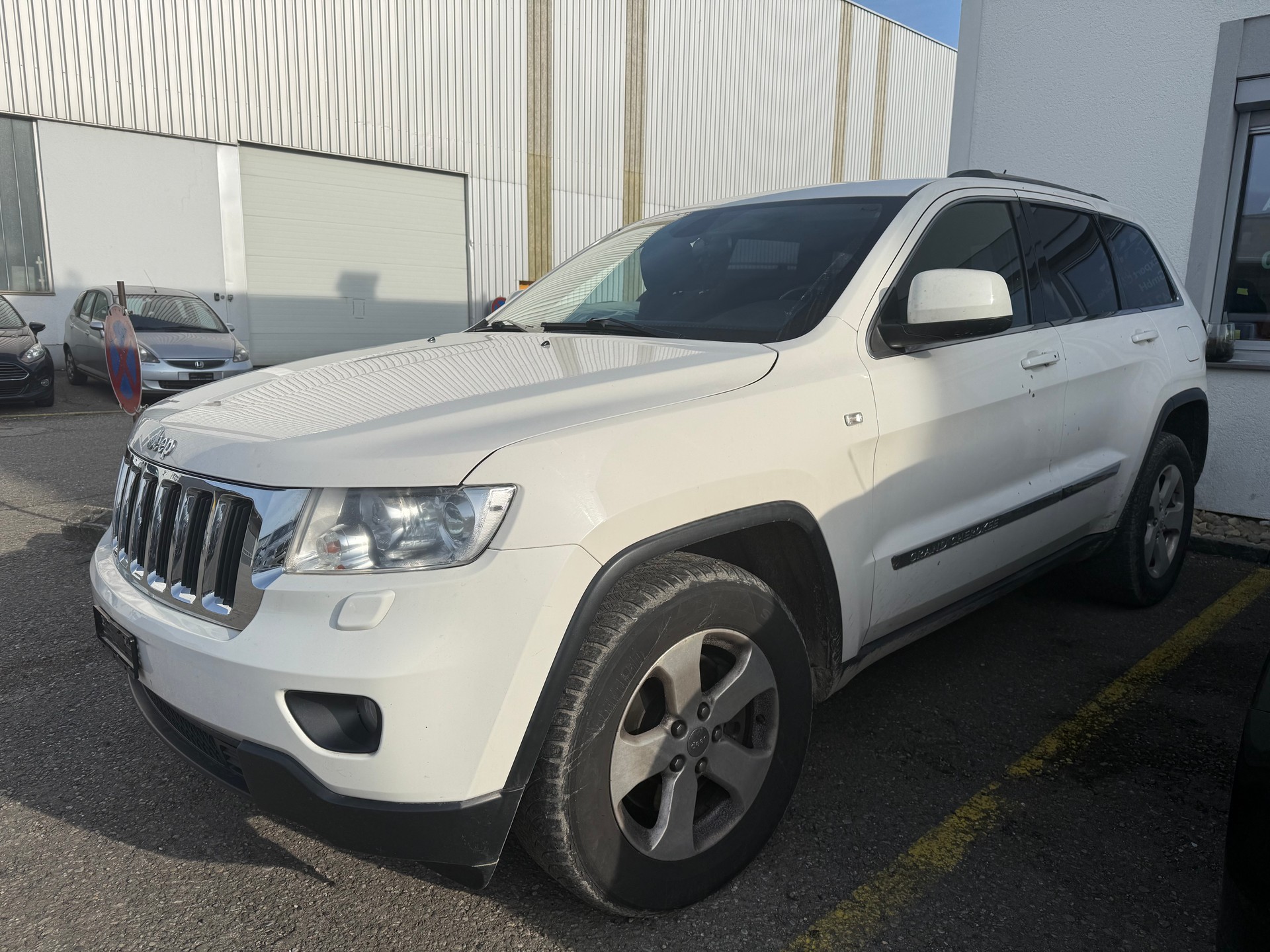 JEEP Grand Cherokee 3.0 CRD Laredo Automatic-image-2