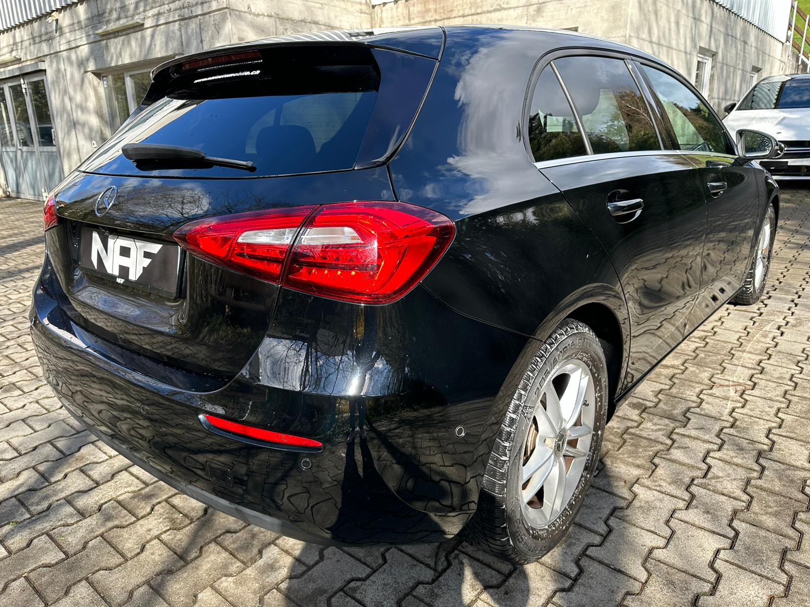 MERCEDES-BENZ A 160-image-4