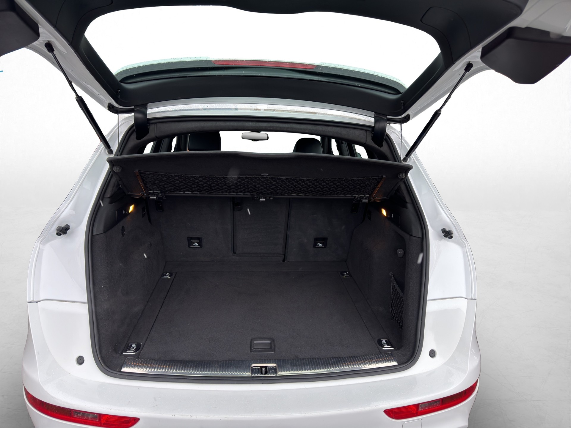 AUDI SQ5 3.0 TDI quattro tiptronic-image-12