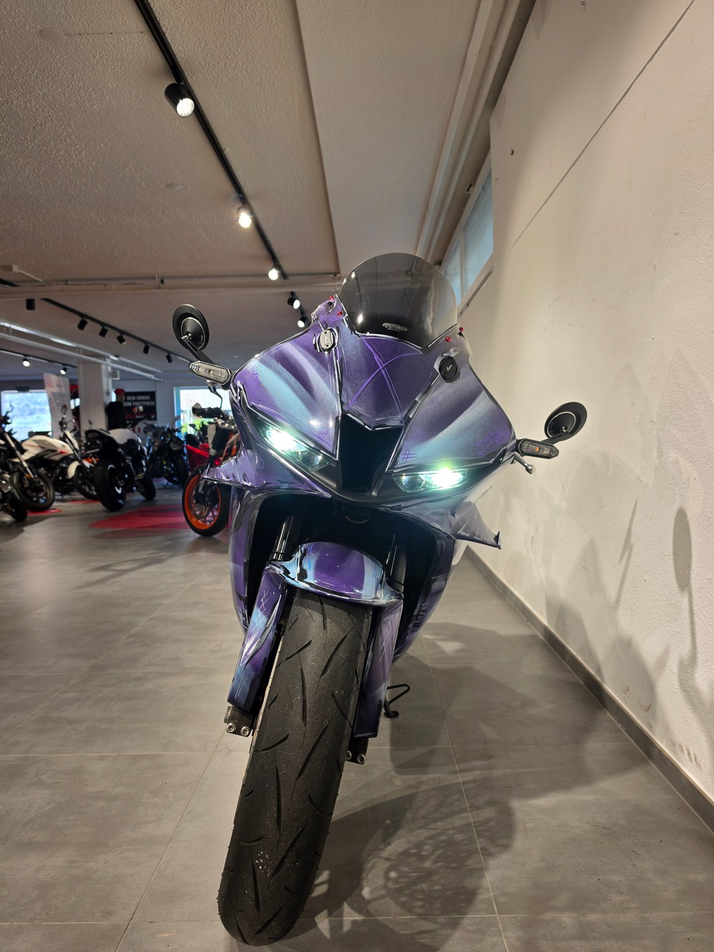 HONDA 600 RR (auf Bestellung verfügbar, Umbau möglich)-showroom-element-1