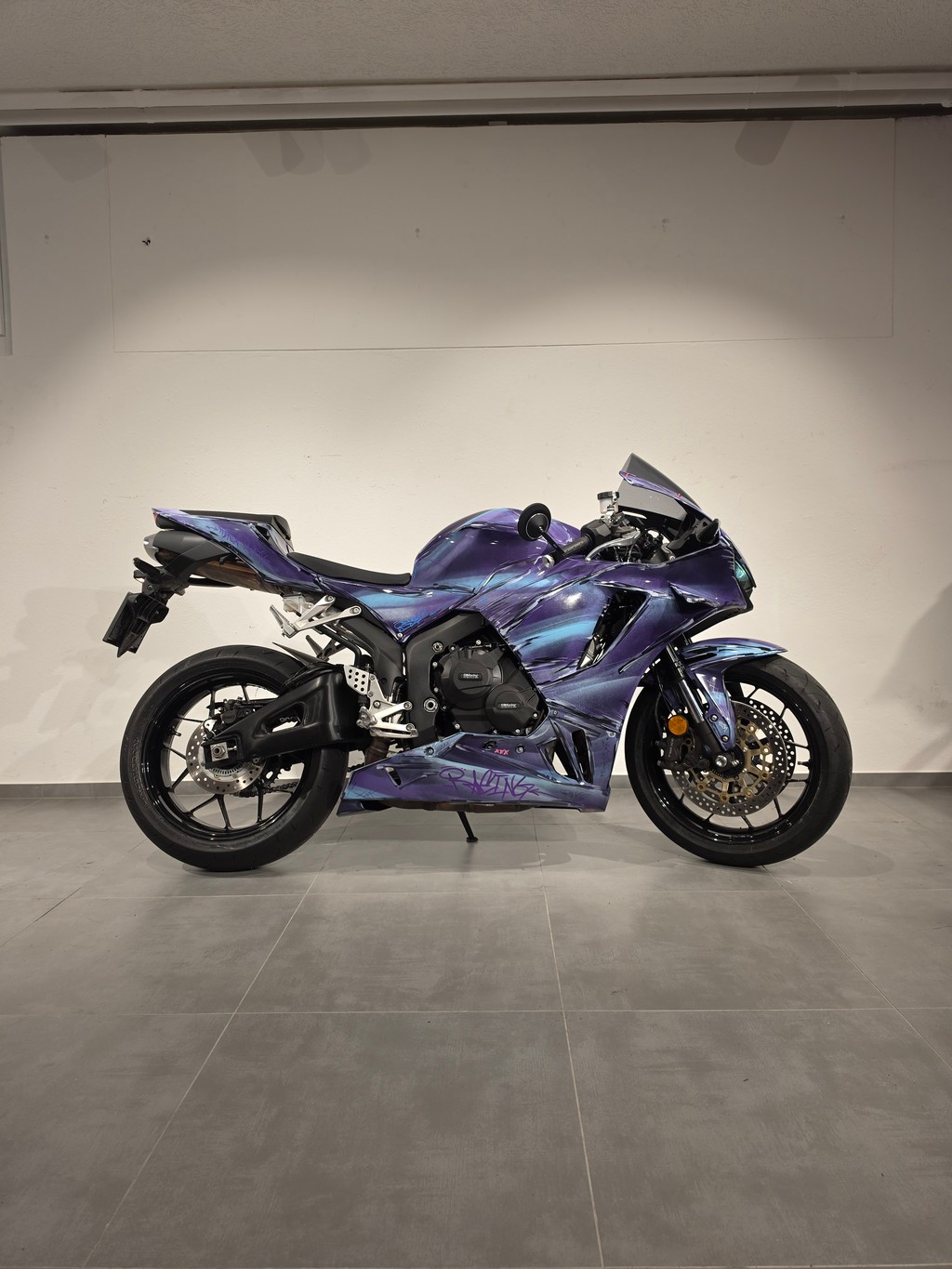 HONDA 600 RR (auf Bestellung verfügbar, Umbau möglich)-image-13