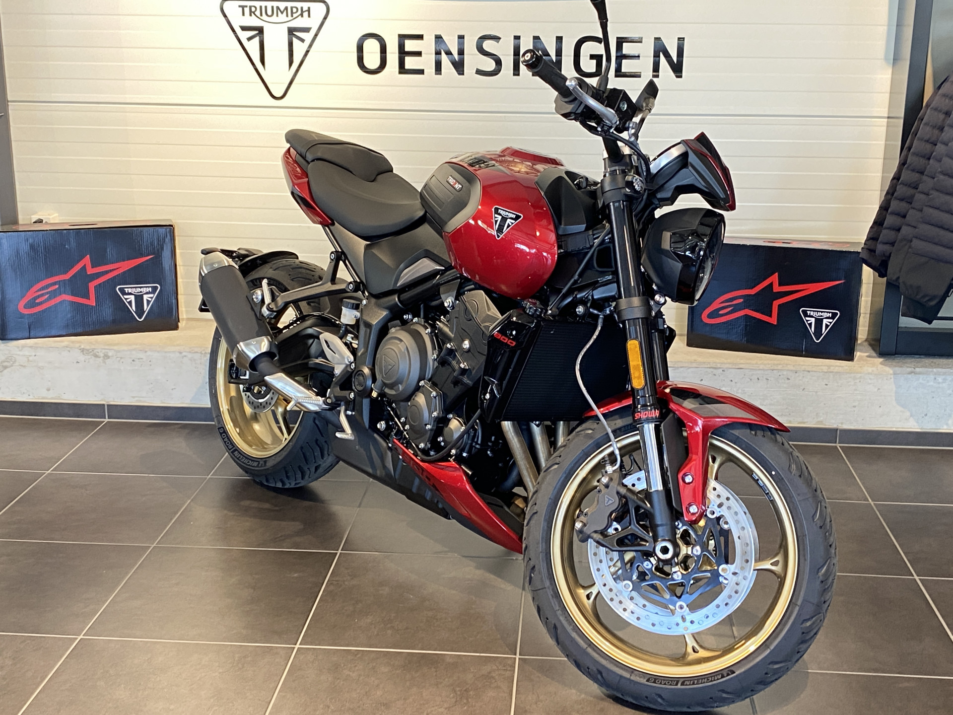 TRIUMPH Trident 800 (4.49 % Power Leasing - Gültig bis 30.06.2026)-image-2