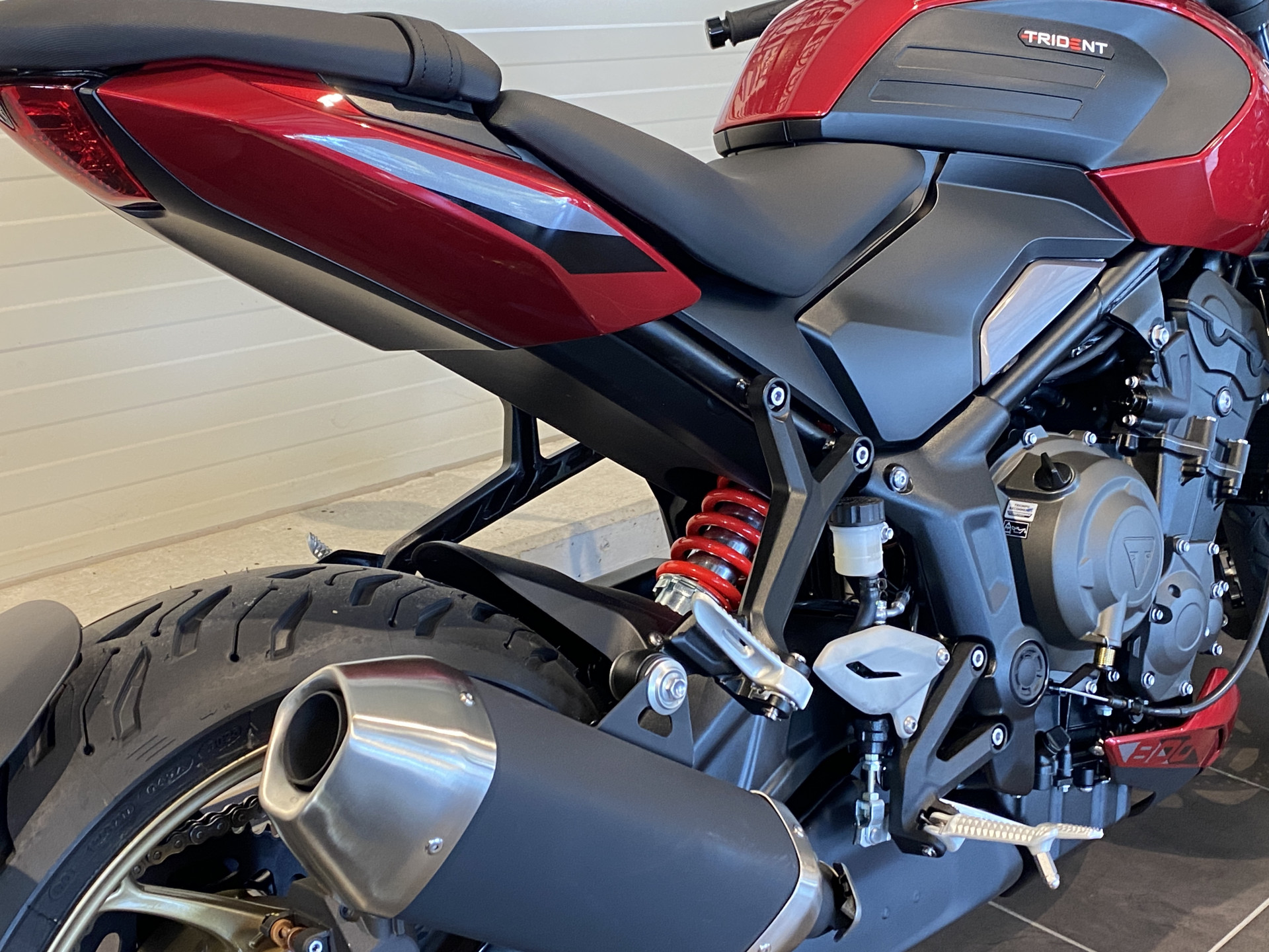 TRIUMPH Trident 800 (4.49 % Power Leasing - Gültig bis 30.06.2026)-image-6