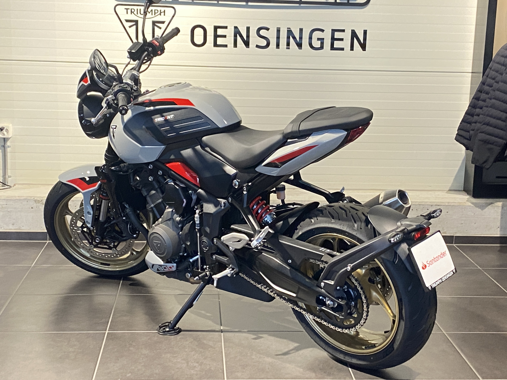 TRIUMPH Trident 800-image-5