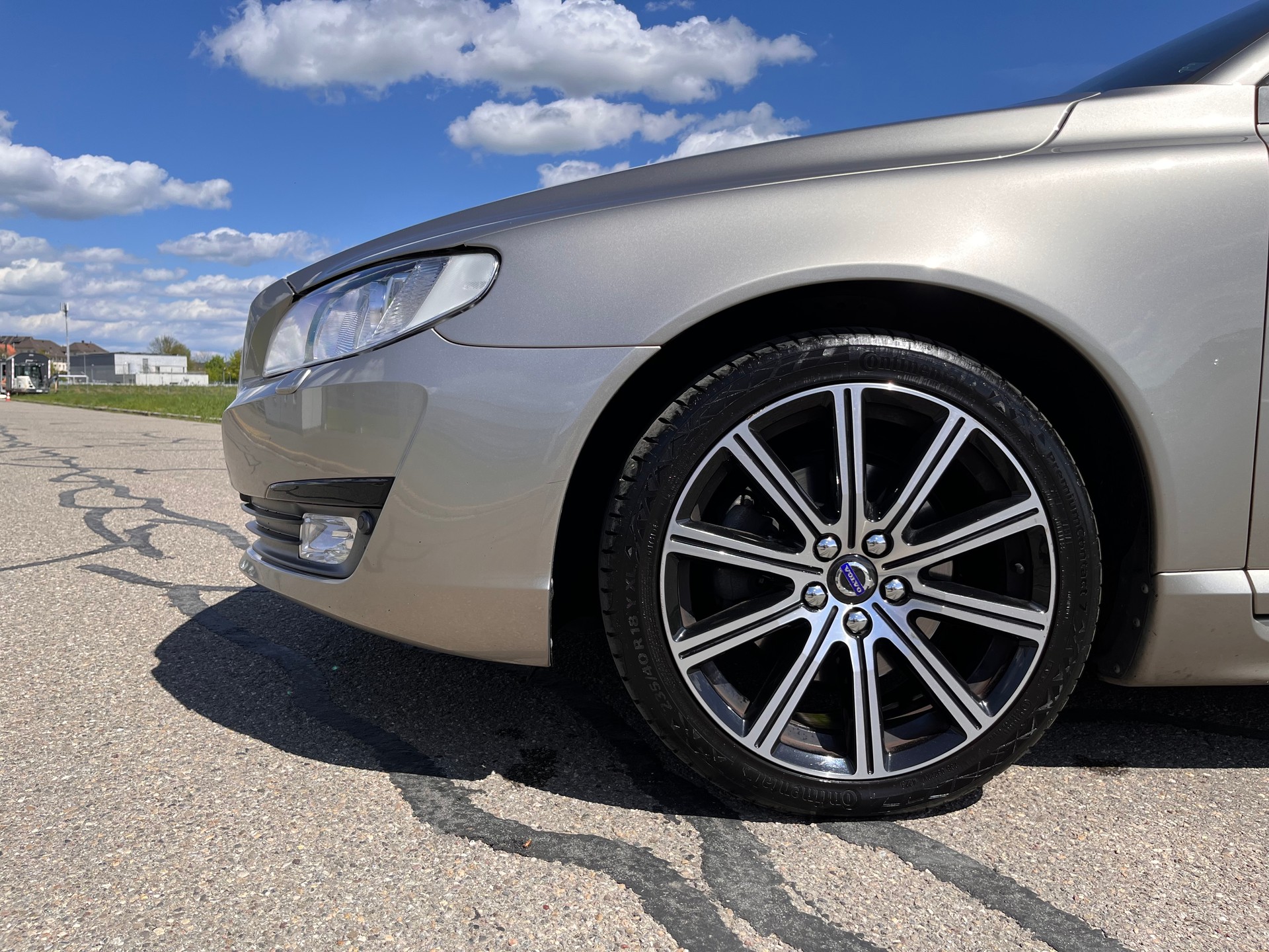 VOLVO V70 D4 Momentum Dynamic Edition Geartronic * FAMILY PACK - WINTER PROFESSIONAL PACK *-image-9