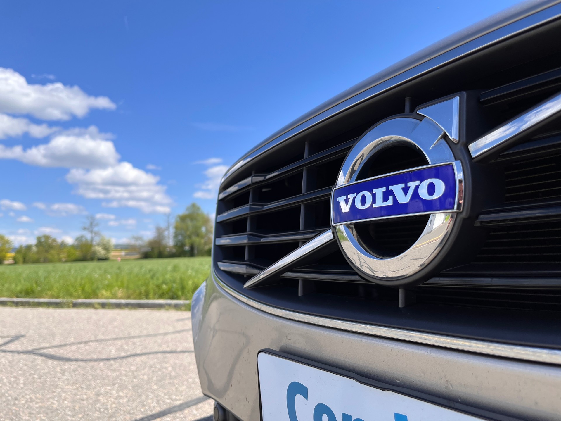 VOLVO V70 D4 Momentum Dynamic Edition Geartronic * FAMILY PACK - WINTER PROFESSIONAL PACK *-image-8