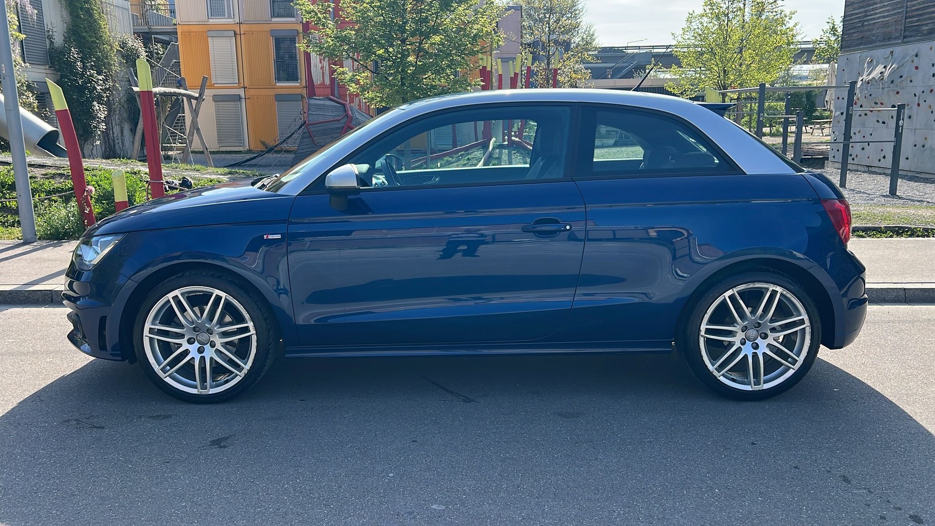 AUDI A1 Sport 1.4 TFSI Ambition S-tronic-showroom-element-3
