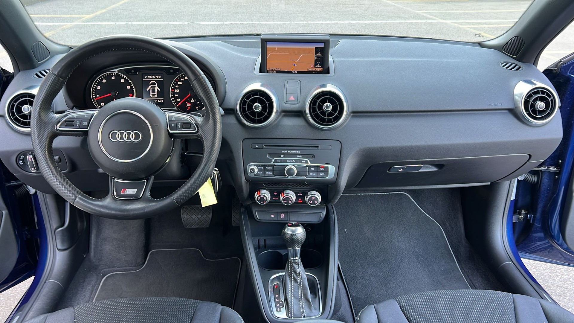 AUDI A1 Sport 1.4 TFSI Ambition S-tronic-image-8