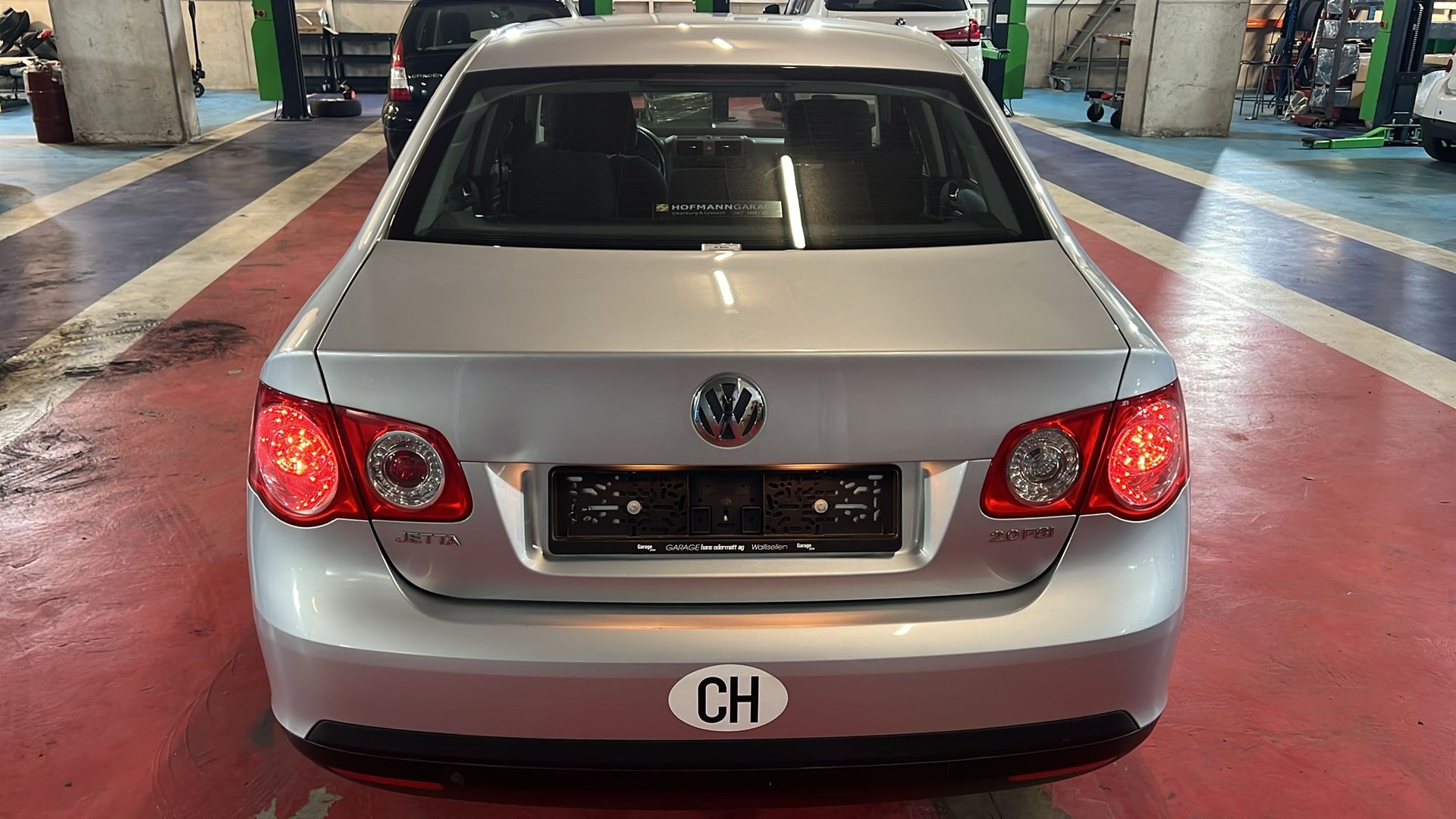 VW Jetta 2.0 FSI-image-7