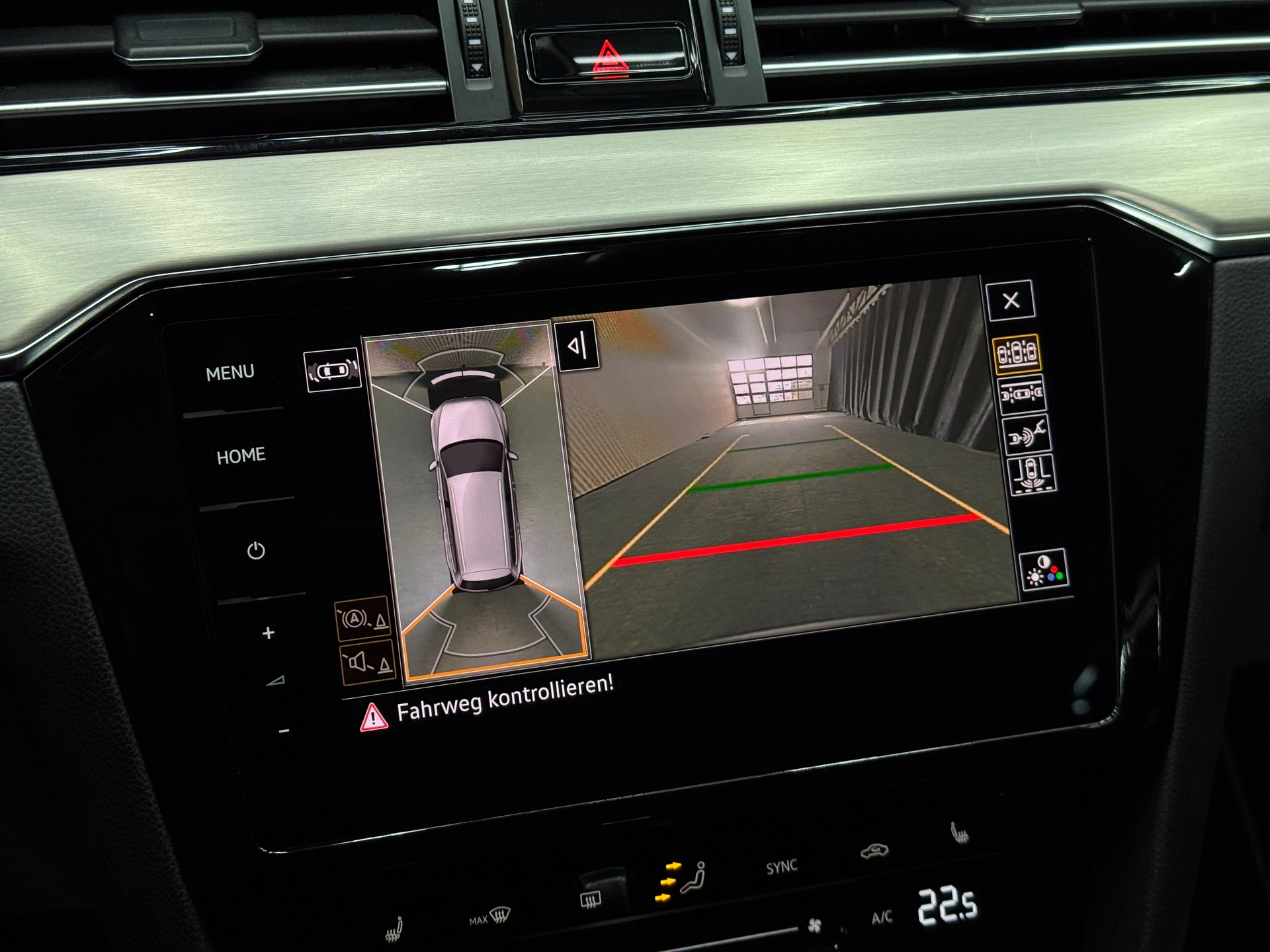 VW Passat Variant 2.0 TDI 200 Elegance DSG 4m-image-25