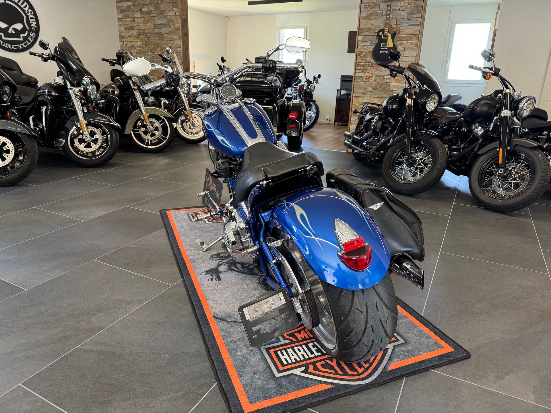 HARLEY-DAVIDSON FXCWC Rocker C ABS-image-5