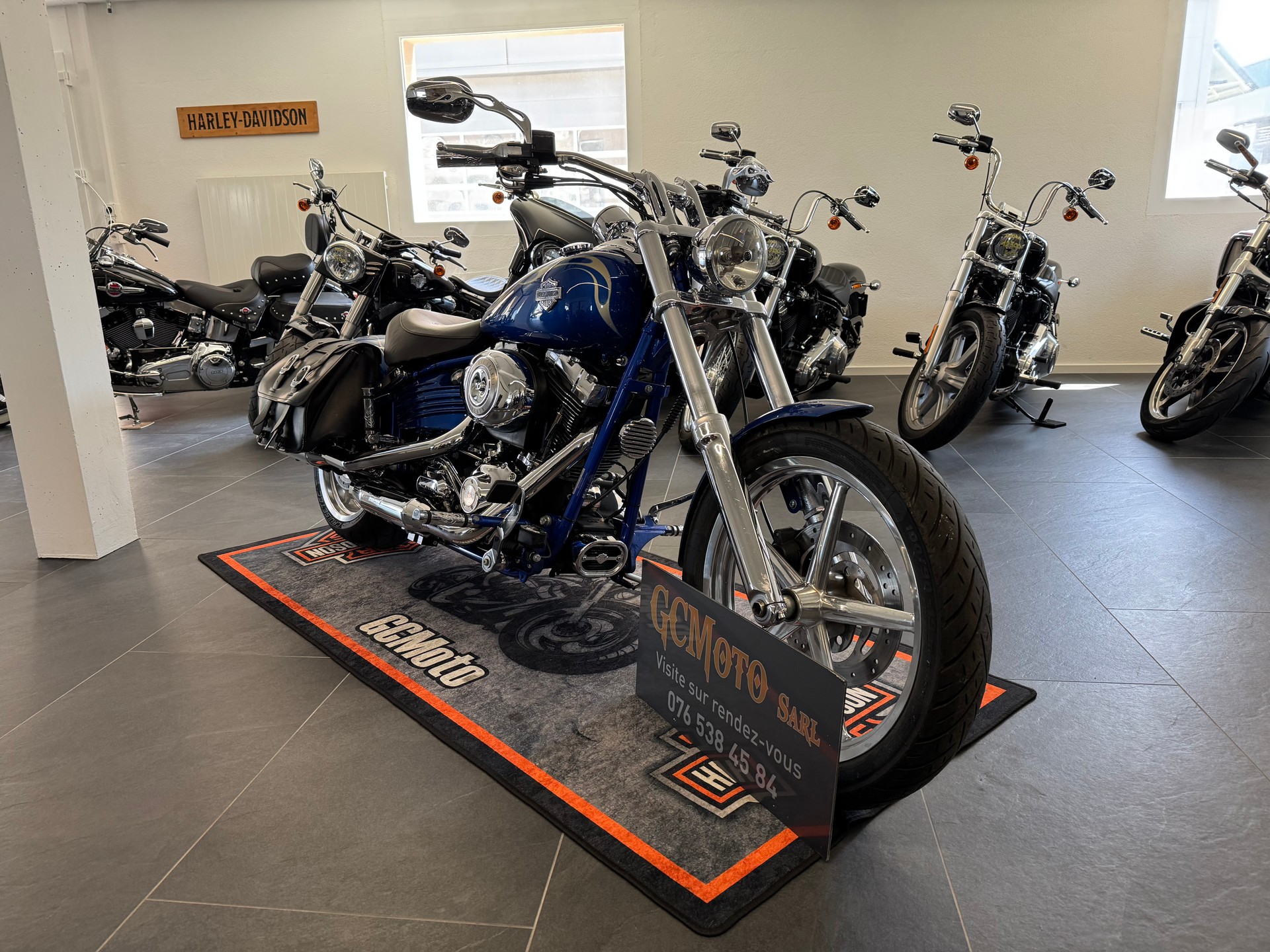 HARLEY-DAVIDSON FXCWC Rocker C ABS-image-4