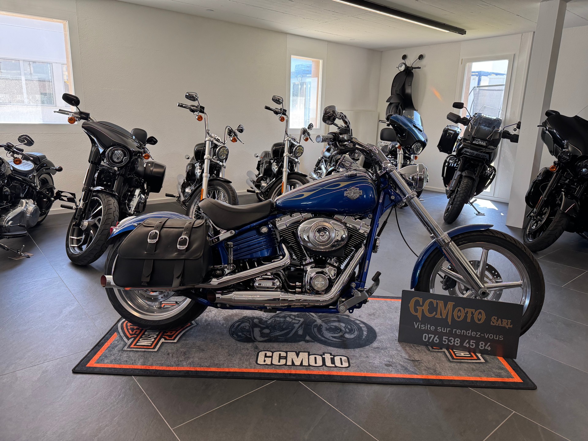 HARLEY-DAVIDSON FXCWC Rocker C ABS-image-3