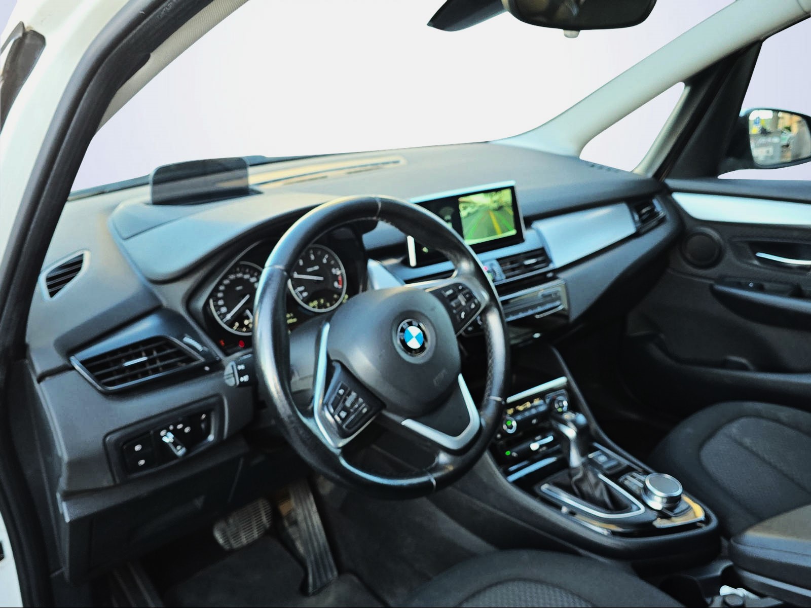 BMW 218d xDrive Gran Tourer Steptronic-image-8