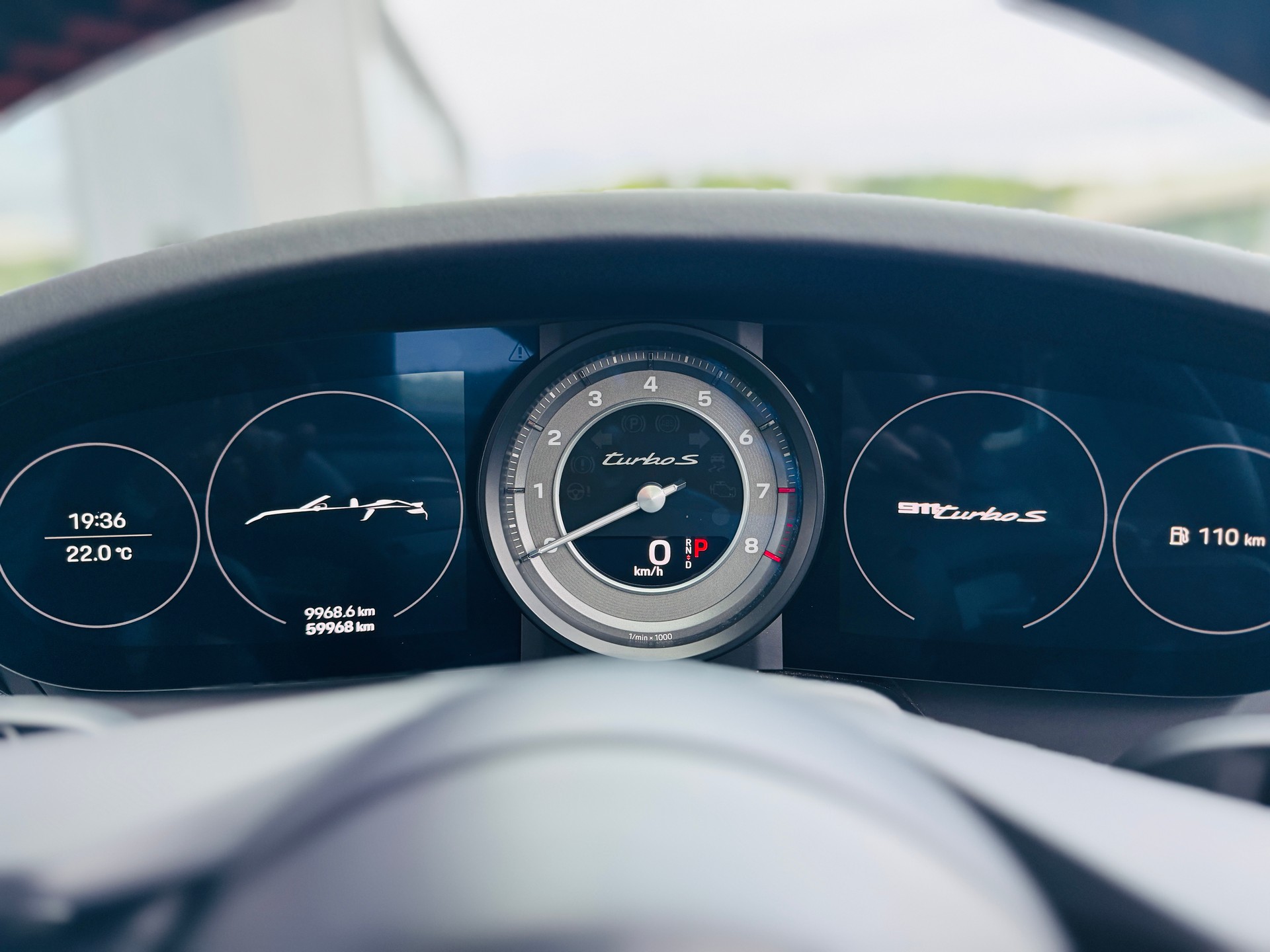 PORSCHE 911 Turbo S Cabriolet PDK *2 Jahre Porsche Approved Garantie*-image-15